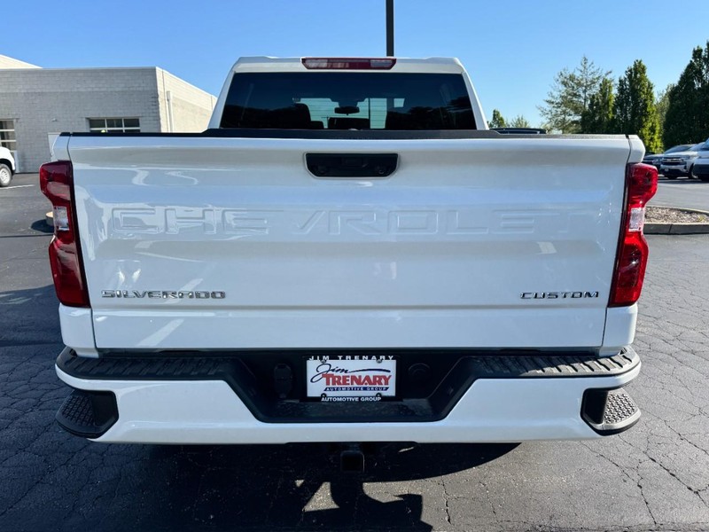 Chevrolet Silverado 1500 Vehicle Image 04