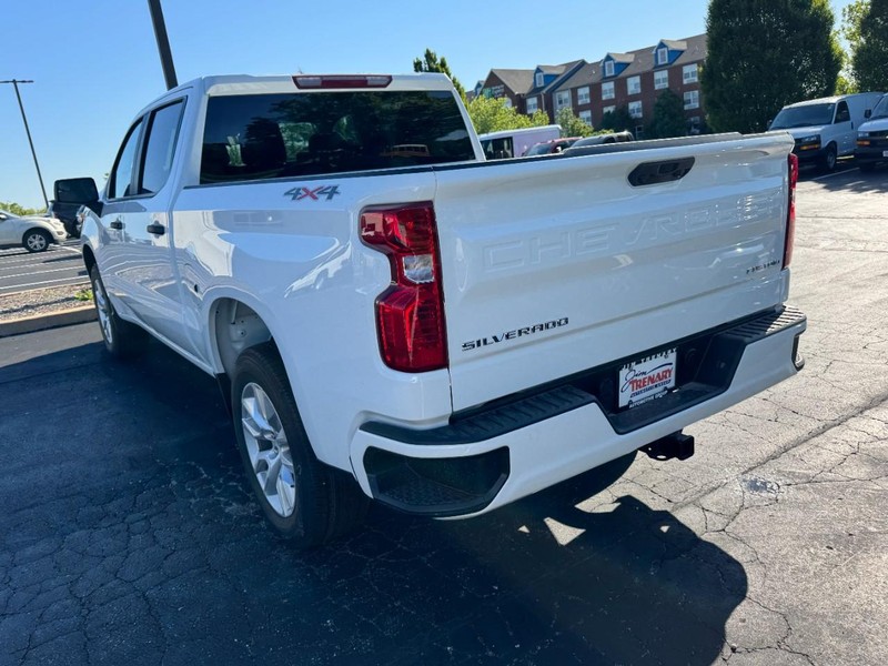 Chevrolet Silverado 1500 Vehicle Image 05