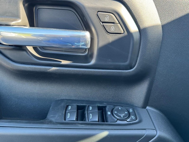 Chevrolet Silverado 1500 Vehicle Image 11