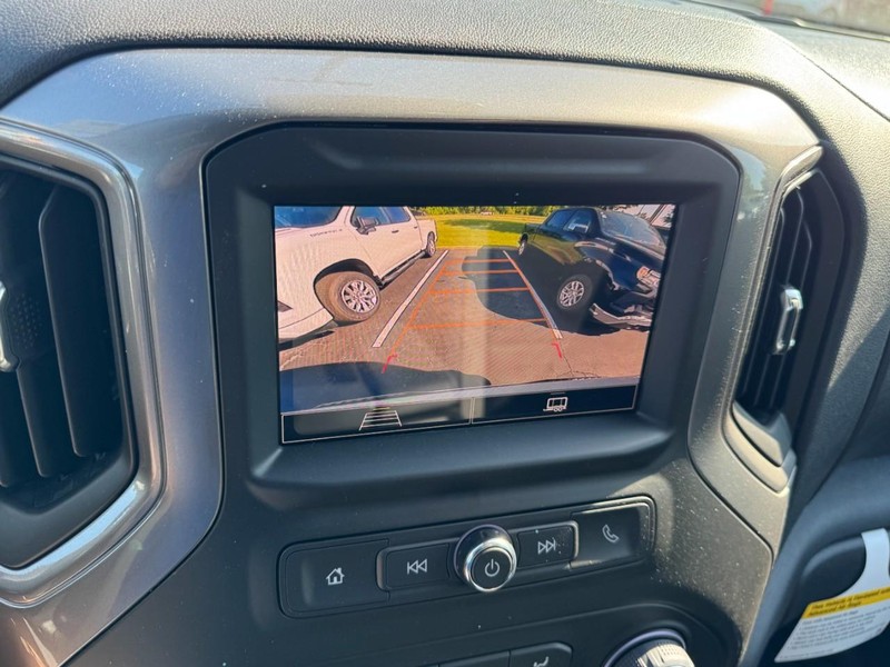 Chevrolet Silverado 1500 Vehicle Image 16