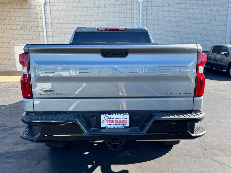 Chevrolet Silverado 1500 Vehicle Image 04