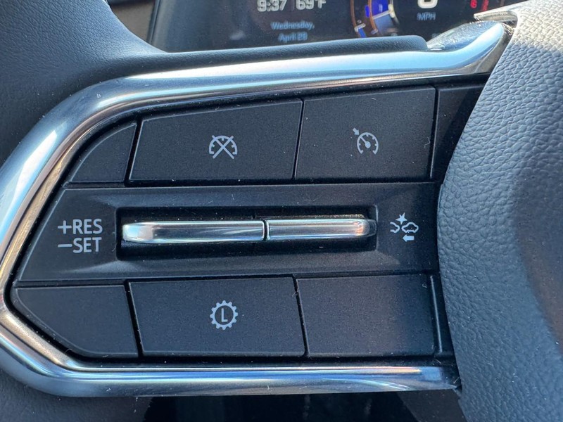 Chevrolet Equinox Vehicle Image 16