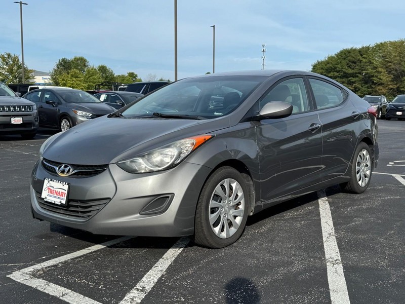 Hyundai Elantra Vehicle Image 07