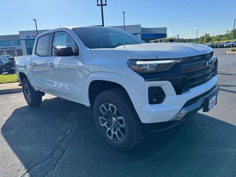 Chevrolet Colorado Vehicle Image 02