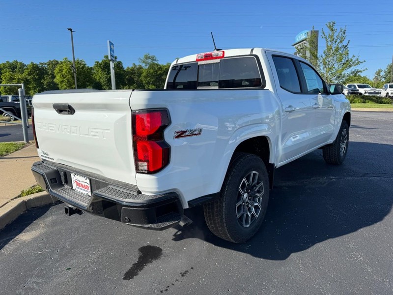 Chevrolet Colorado Vehicle Image 03
