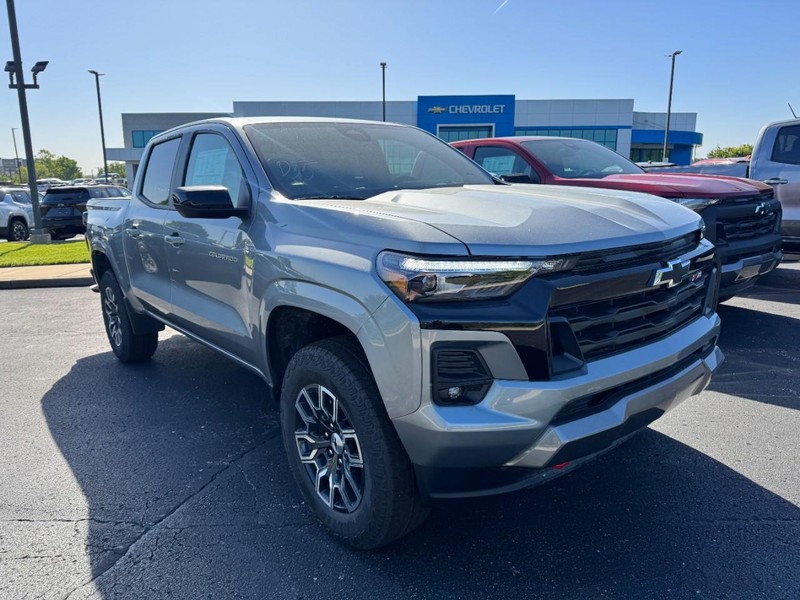 Chevrolet Colorado Vehicle Image 02