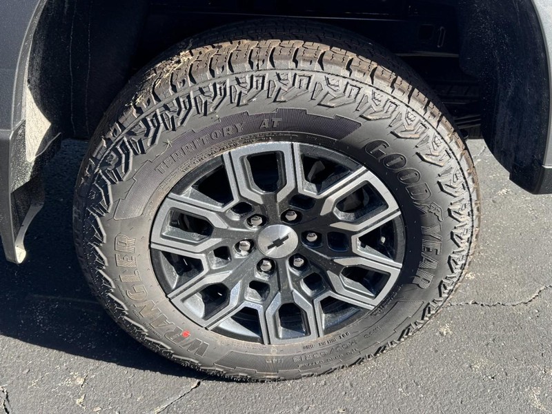 Chevrolet Colorado Vehicle Image 06