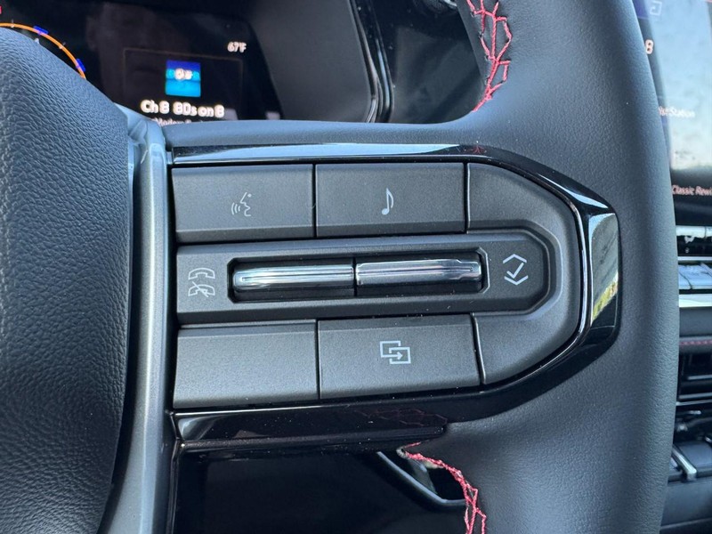 Chevrolet Colorado Vehicle Image 11