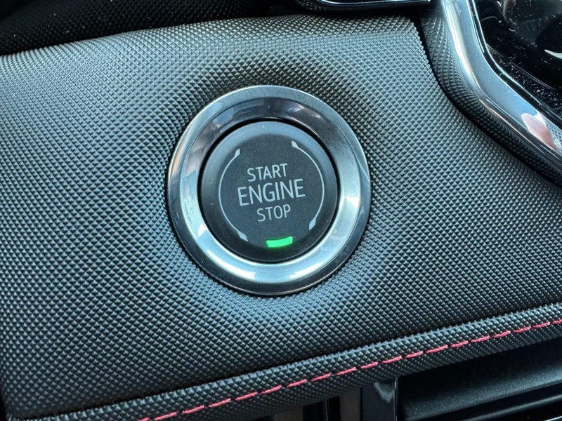 Chevrolet Colorado Vehicle Image 17