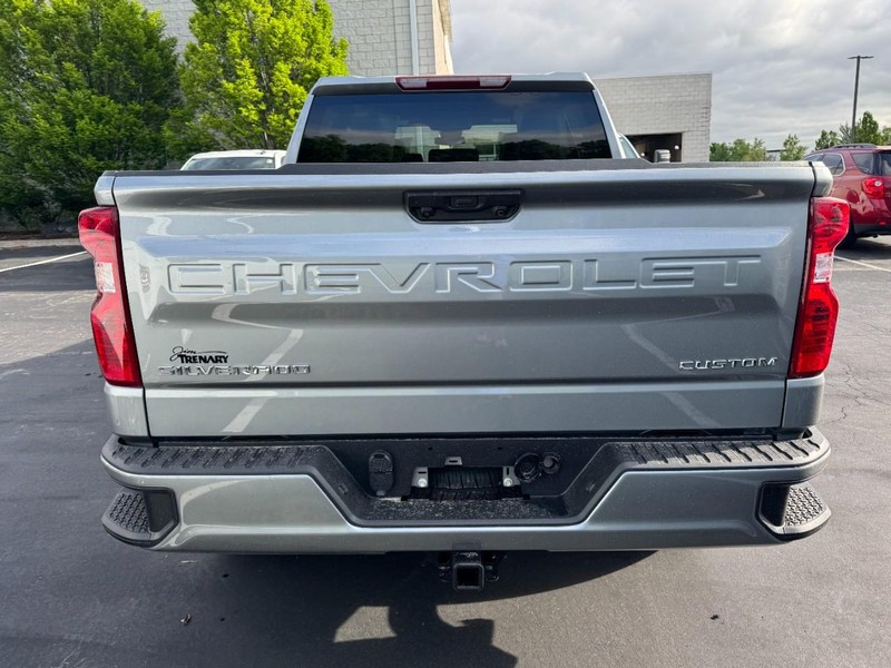 Chevrolet Silverado 1500 Vehicle Image 05