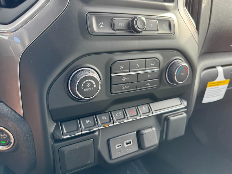 Chevrolet Silverado 1500 Vehicle Image 13