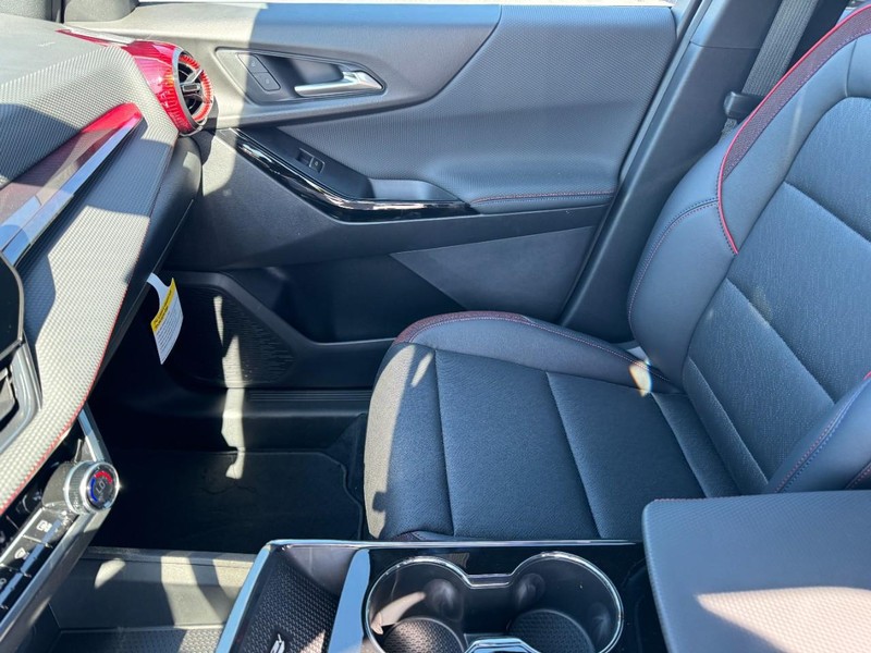 Chevrolet Equinox Vehicle Image 08