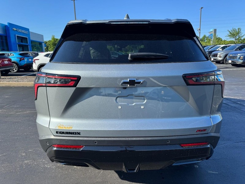 Chevrolet Equinox Vehicle Image 04