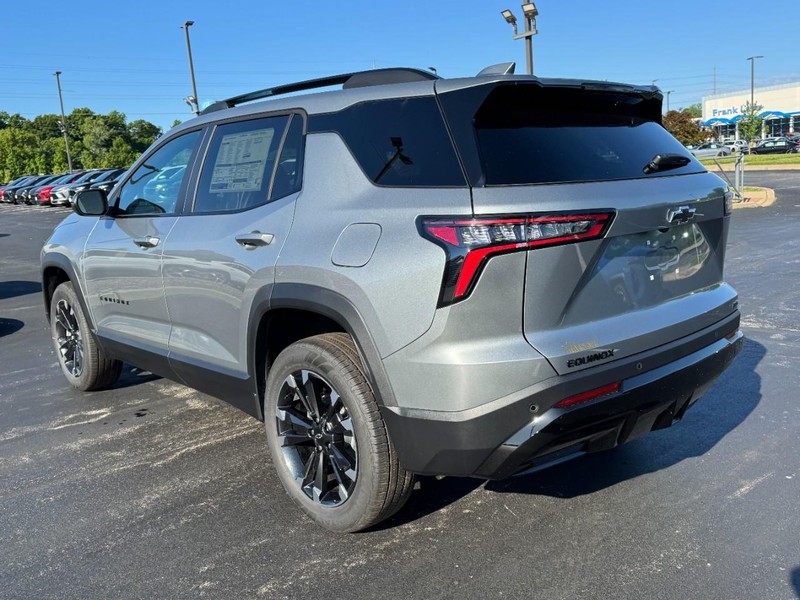 Chevrolet Equinox Vehicle Image 05