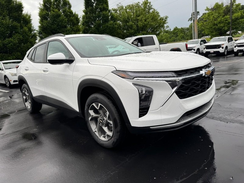 Chevrolet Trax Vehicle Image 02