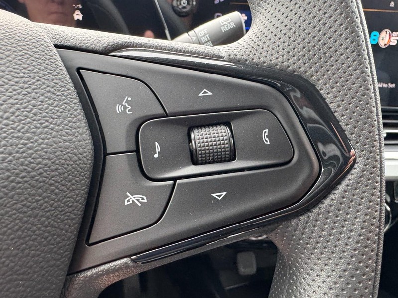 Chevrolet Trax Vehicle Image 12