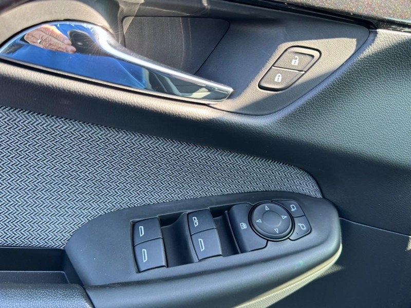 Chevrolet TrailBlazer Vehicle Image 10