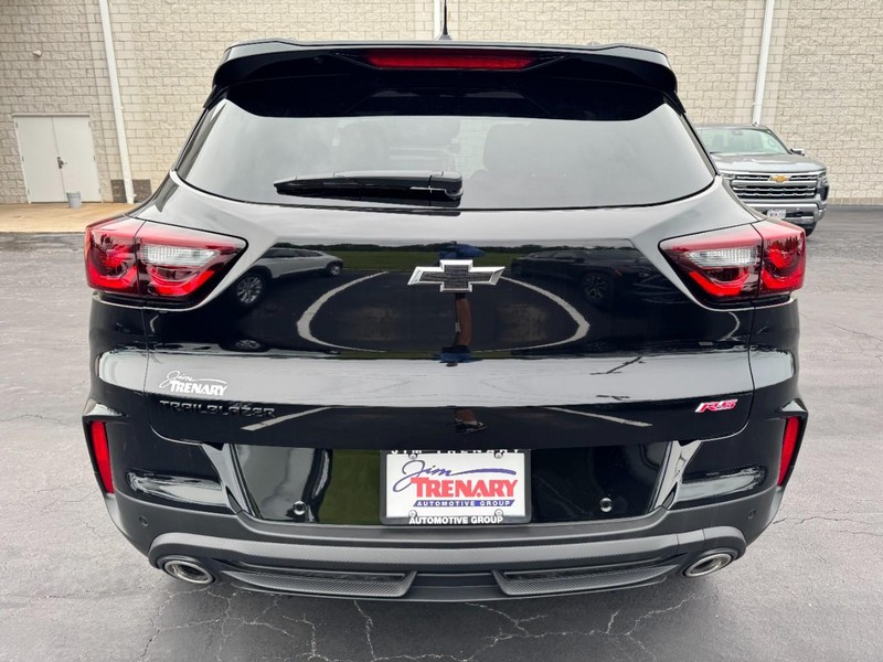 Chevrolet TrailBlazer Vehicle Image 04