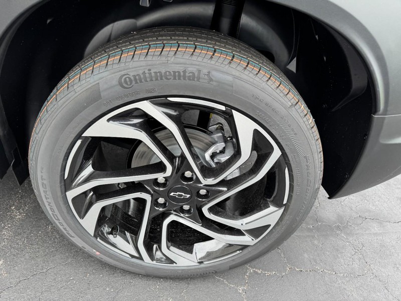 Chevrolet TrailBlazer Vehicle Image 06