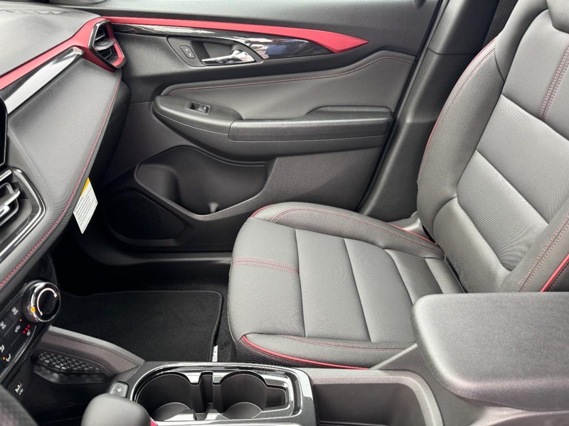 Chevrolet TrailBlazer Vehicle Image 08