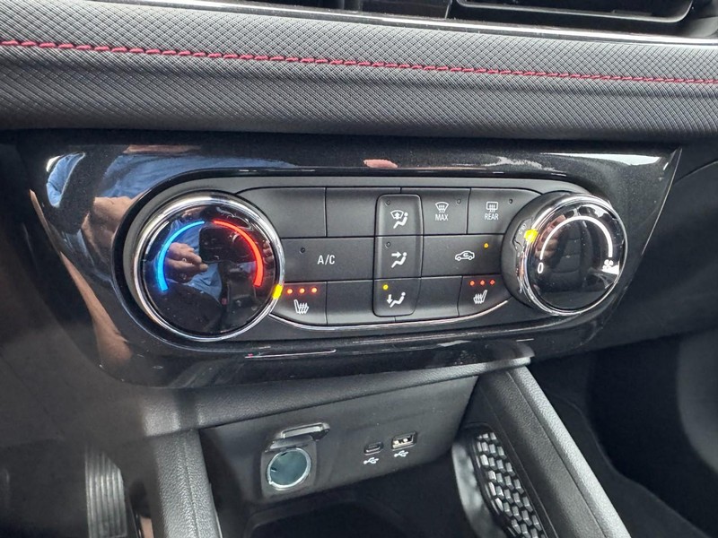 Chevrolet TrailBlazer Vehicle Image 13