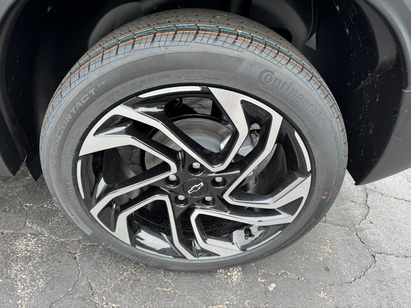 Chevrolet TrailBlazer Vehicle Image 06