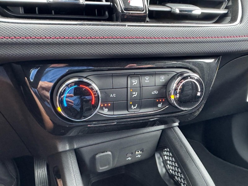Chevrolet TrailBlazer Vehicle Image 13