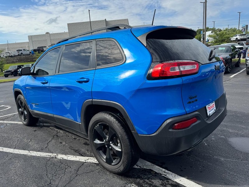 Jeep Cherokee Vehicle Image 05