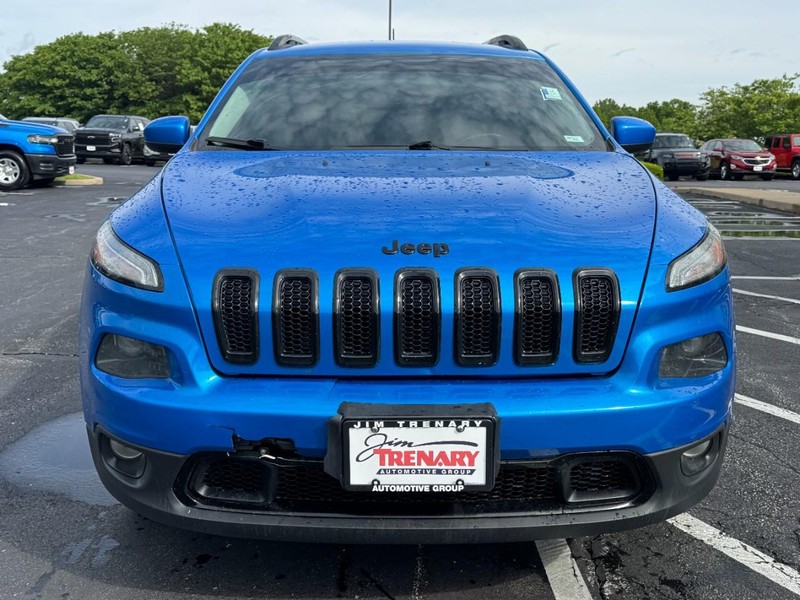 Jeep Cherokee Vehicle Image 09