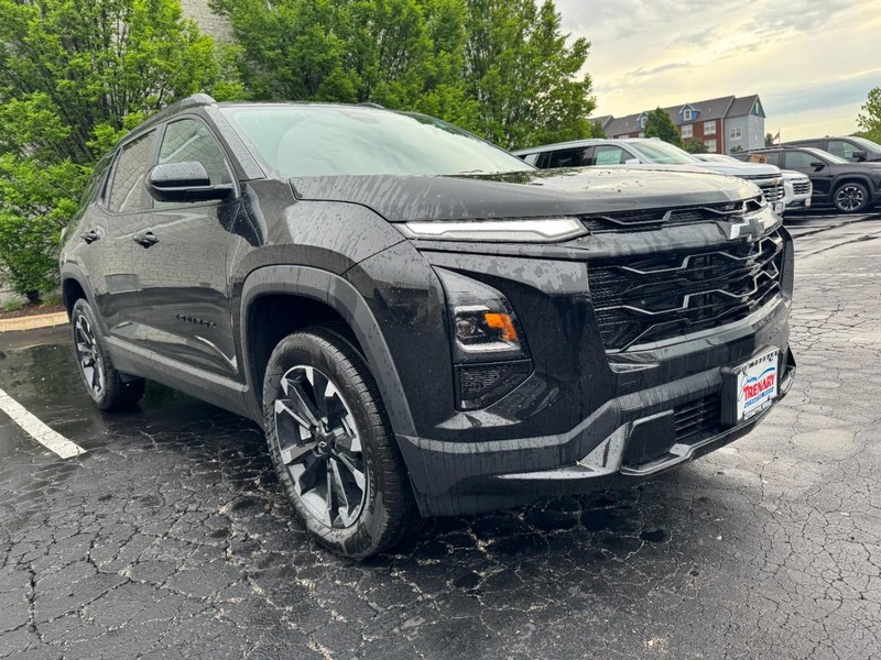 Chevrolet Equinox Vehicle Image 02