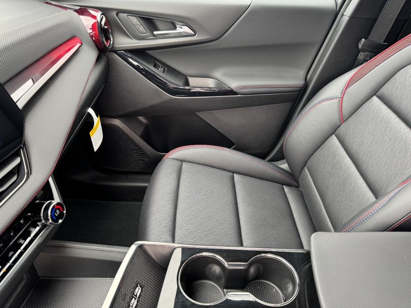 Chevrolet Equinox Vehicle Image 08