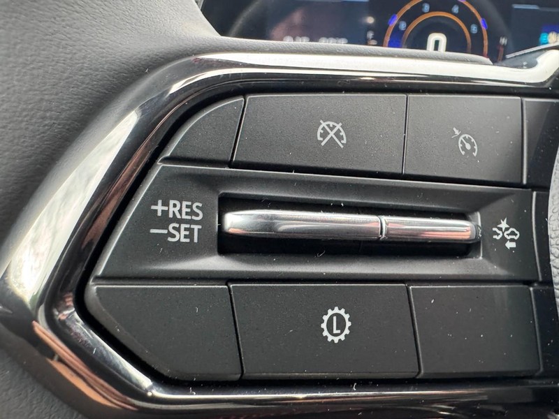 Chevrolet Equinox Vehicle Image 11