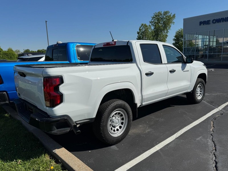Chevrolet Colorado Vehicle Full-screen Gallery Image 04
