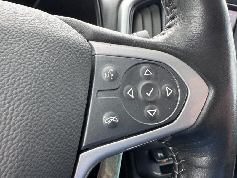 Chevrolet Colorado Vehicle Image 13
