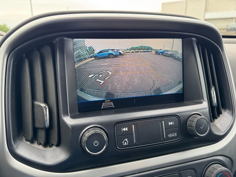 Chevrolet Colorado Vehicle Image 16