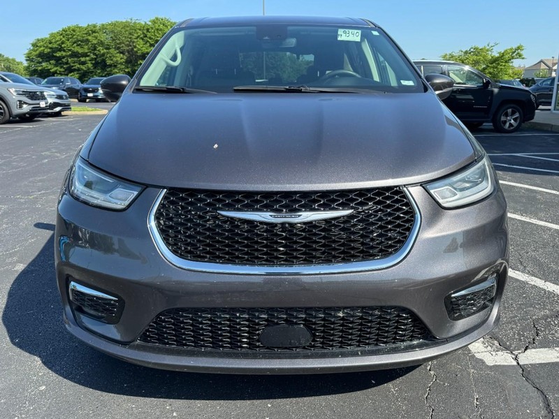 Chrysler Pacifica Vehicle Image 09