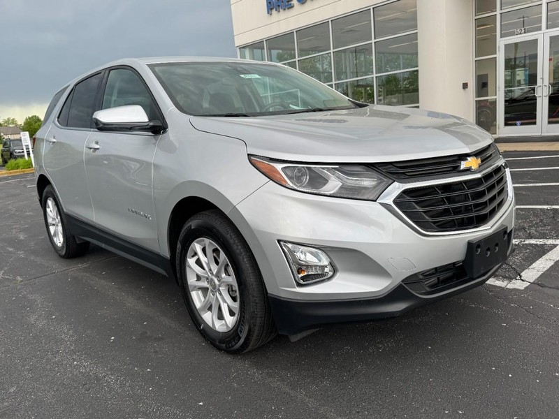 Chevrolet Equinox Vehicle Full-screen Gallery Image 02