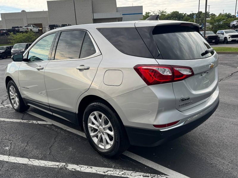 Chevrolet Equinox Vehicle Full-screen Gallery Image 05