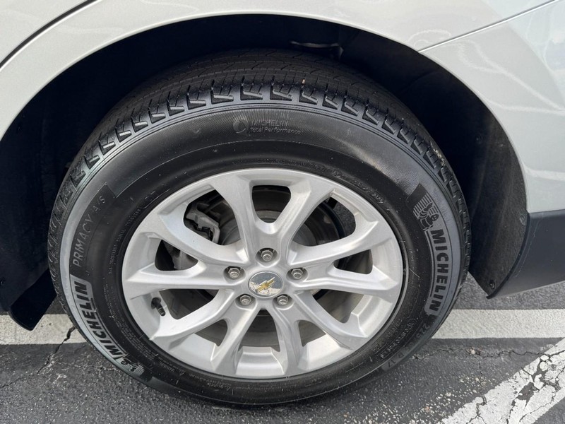 Chevrolet Equinox Vehicle Full-screen Gallery Image 07