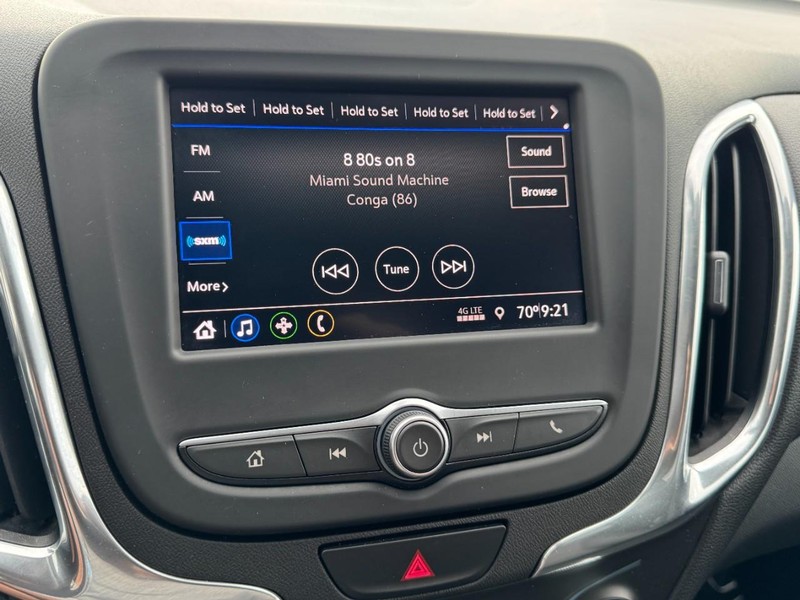 Chevrolet Equinox Vehicle Full-screen Gallery Image 19
