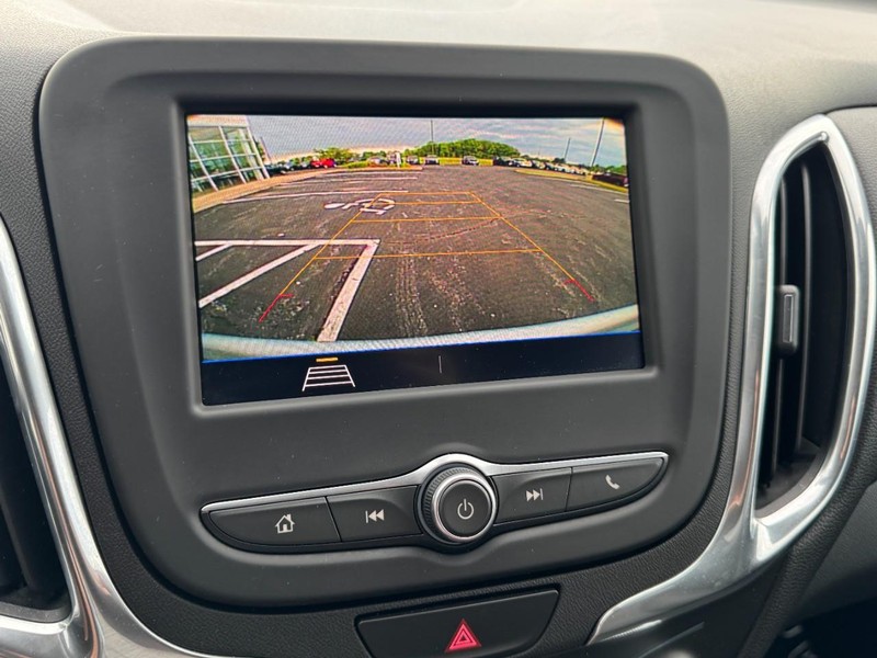 Chevrolet Equinox Vehicle Full-screen Gallery Image 20
