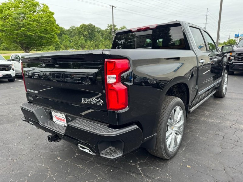 Chevrolet Silverado 1500 Vehicle Image 04
