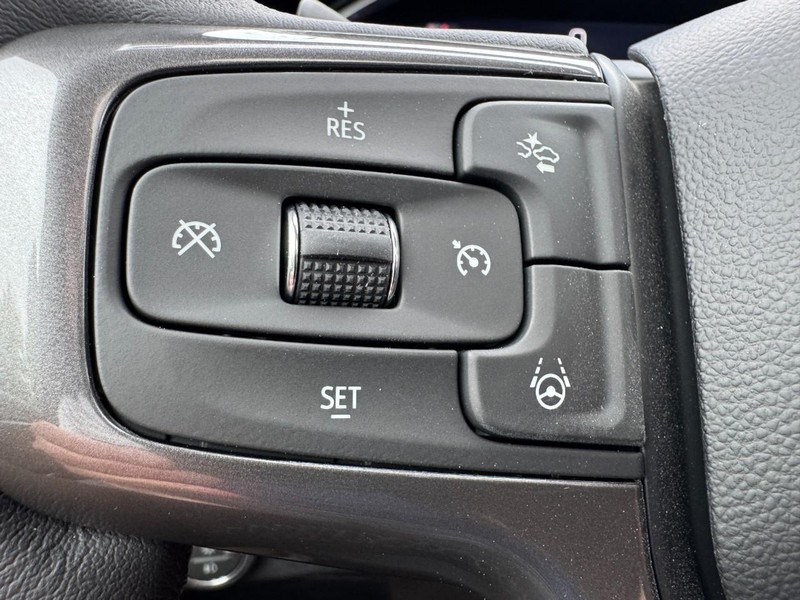 Chevrolet Silverado 1500 Vehicle Image 14