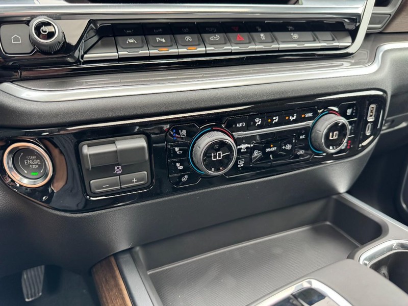 Chevrolet Silverado 1500 Vehicle Image 16