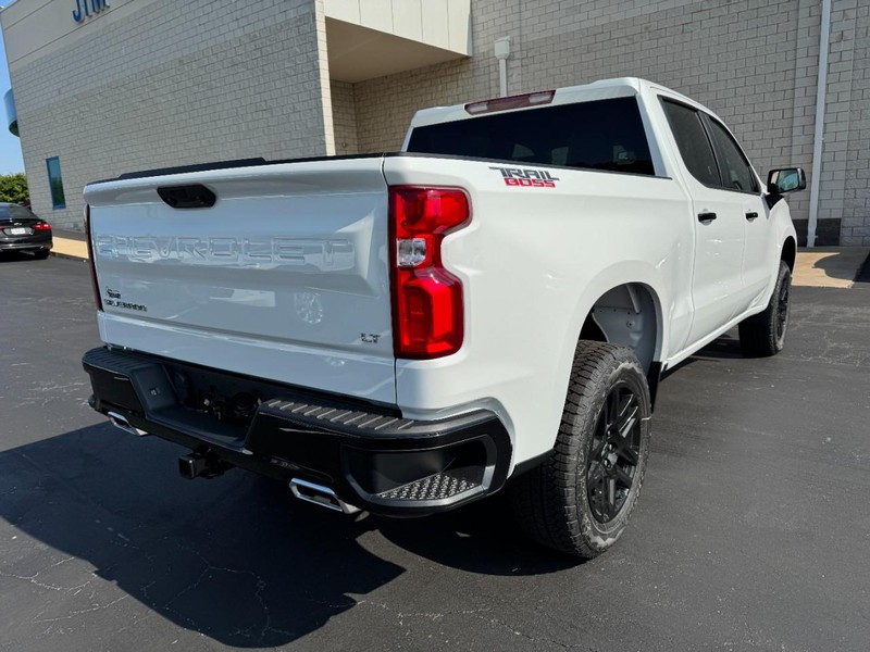 Chevrolet Silverado 1500 Vehicle Image 04