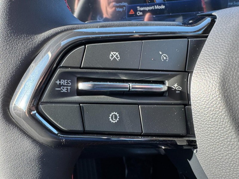 Chevrolet Equinox Vehicle Image 16