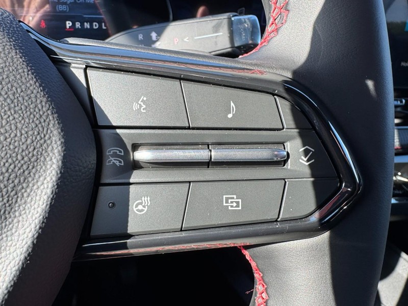 Chevrolet Equinox Vehicle Image 17
