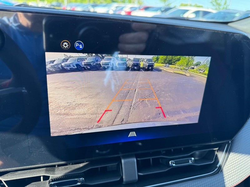 Chevrolet Equinox Vehicle Image 20
