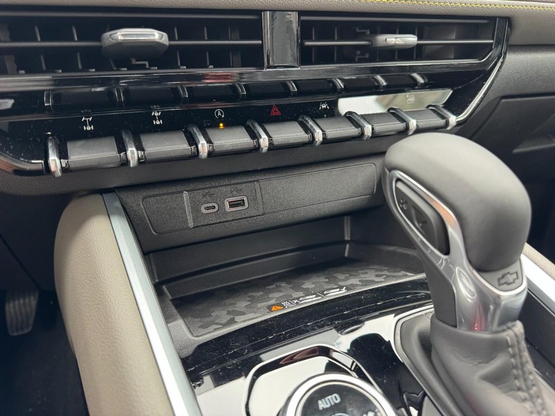 Chevrolet Colorado Vehicle Image 11