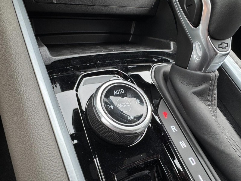 Chevrolet Colorado Vehicle Image 12
